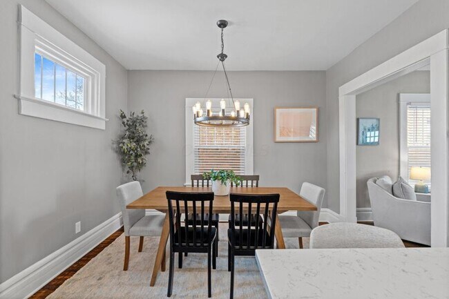 Building Photo - 1511 Hamlet St