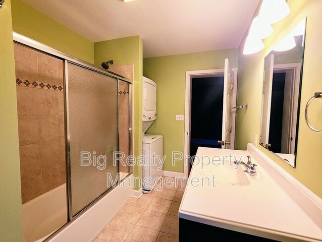 Building Photo - 433 Beaver St