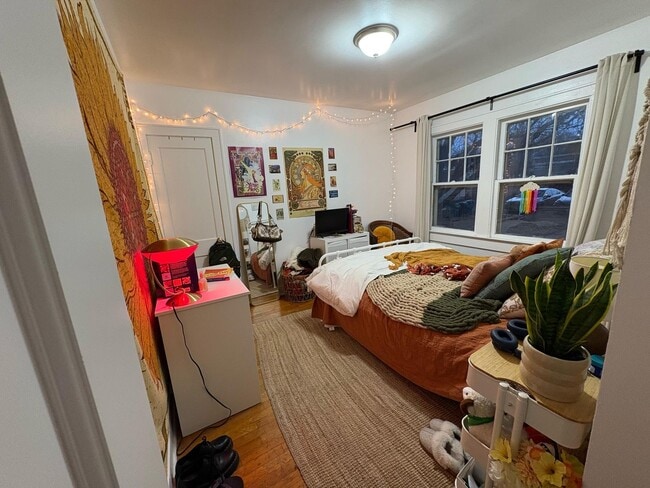 Building Photo - Aug 1st 2026/2027 Pre-leasing Close to 1.5 Blks to CSU & Old Town