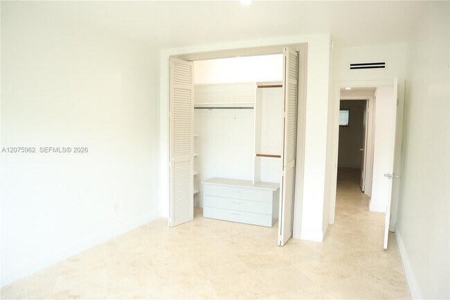 Building Photo - 13105 Ixora Ct