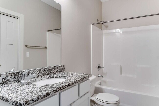 Building Photo - "Charming 3-Bedroom Duplex Retreat with 2 Full Baths in Wichita – 1190 Sq Ft of Comfort!"