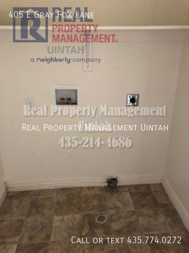 Building Photo - 405 E Gray Fox Dr