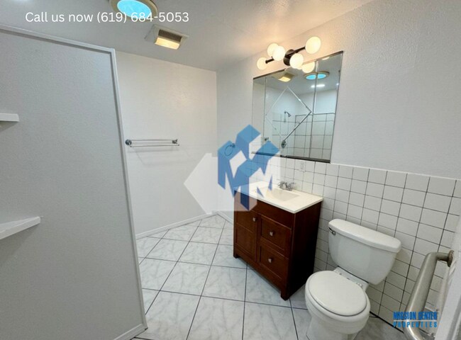Building Photo - 5256-5260 Groveland Drive