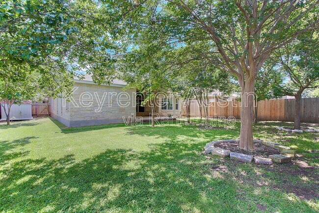 Building Photo - 2300 Garrett Cove