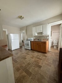 Building Photo - 353 Division St