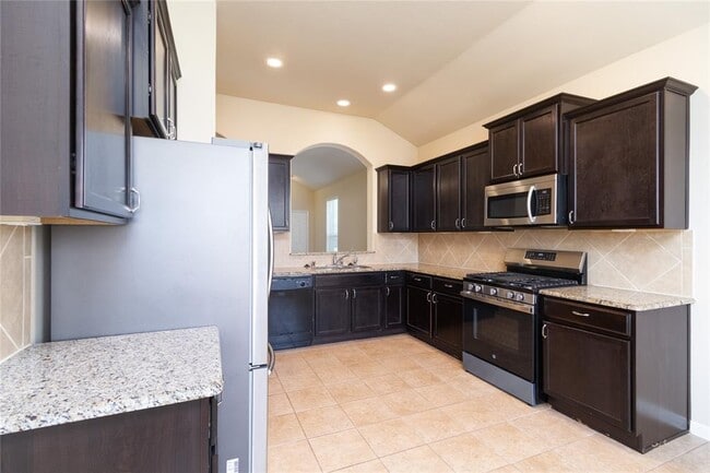 Building Photo - 21527 Cotton Valley Ln