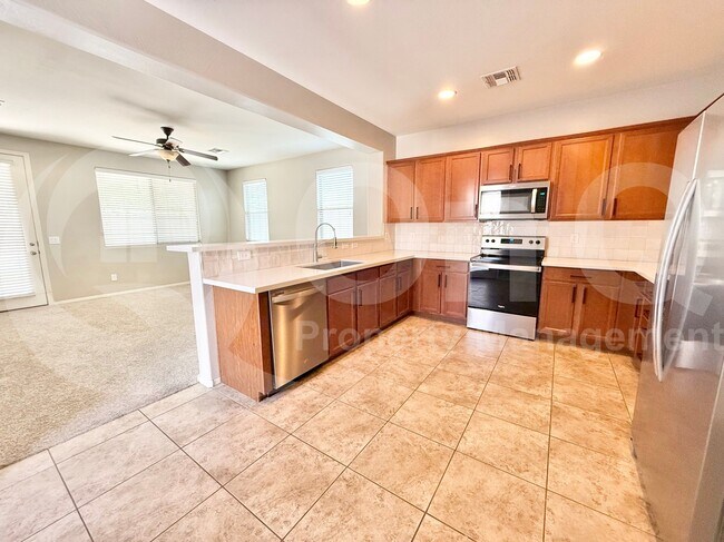 Building Photo - 4138 E Thunderheart Trail