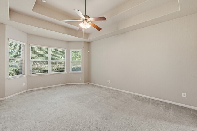 Building Photo - 5815 Creek Crossing Ct