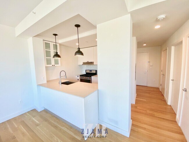 Building Photo - 409 Eastern Pkwy