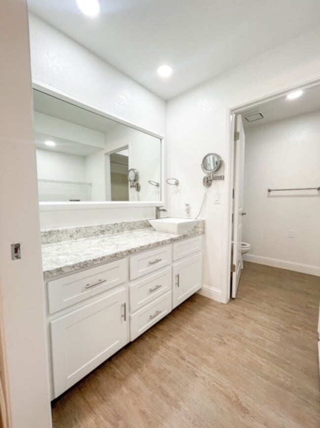 Building Photo - Jackson Park Place