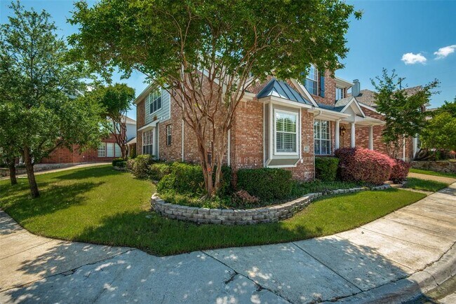 Building Photo - 452 Richmond St