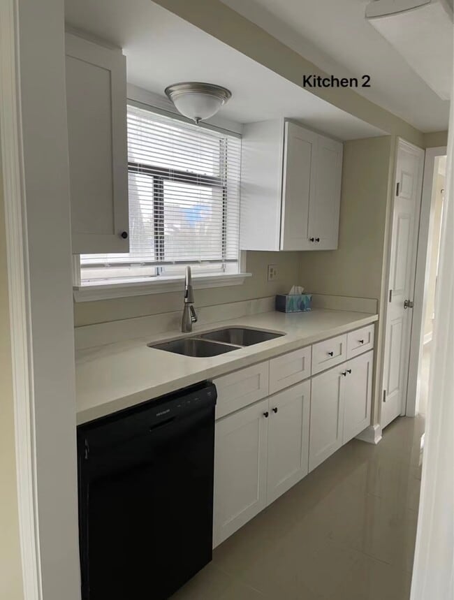 Building Photo - 22 Stanton Hall Dr