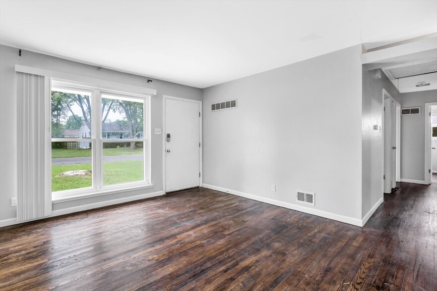 Building Photo - 765 Daniel Boone dr