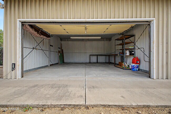 Building Photo - 2837 W Union Hills Dr