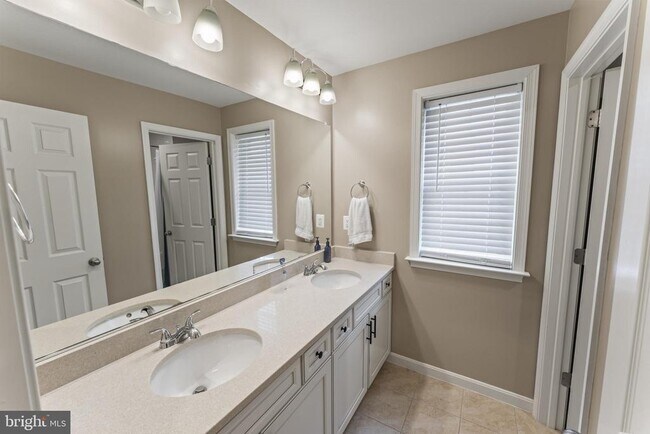 Building Photo - 7810 Bexley Ln