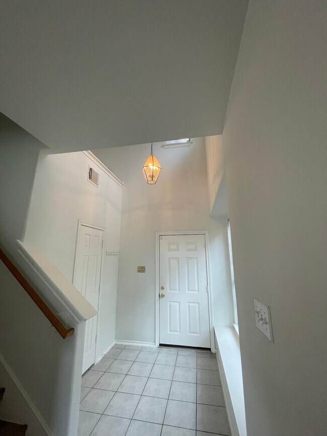 Building Photo - 2926 Loganberry Park Ln