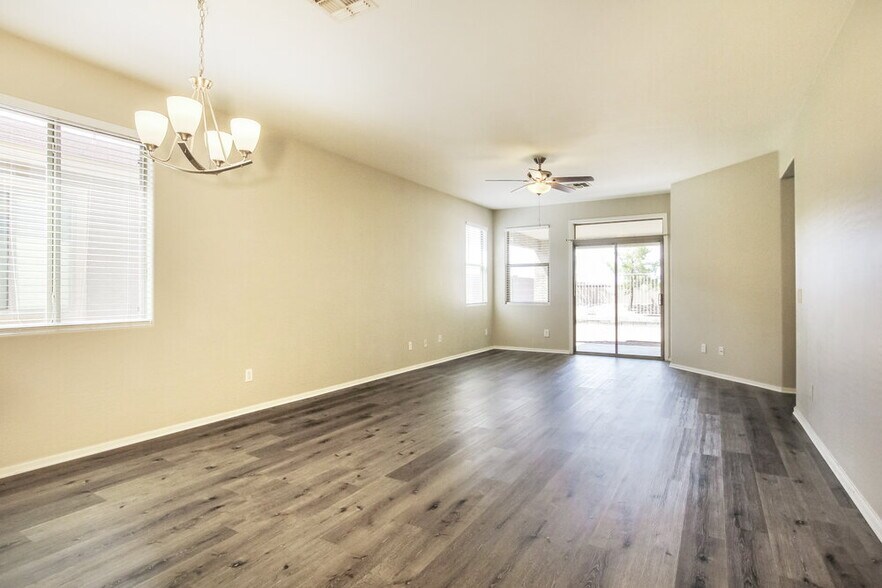 Building Photo - 6920 W Alta Vista Rd