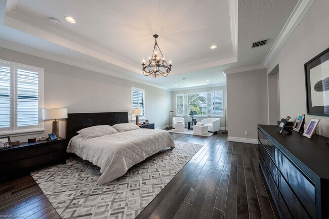 Building Photo - 9368 Eden Roc Ct