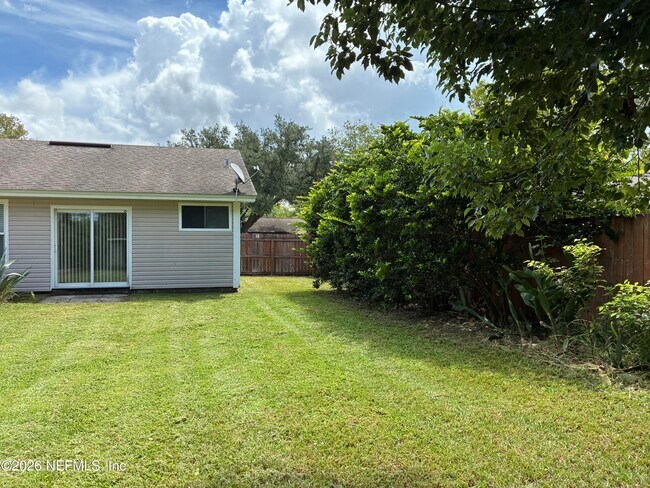 Building Photo - 2238 Botany St