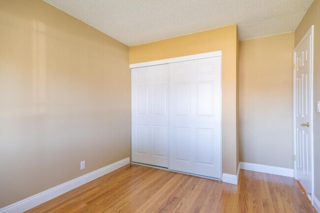 Building Photo - 3276 Andora Dr