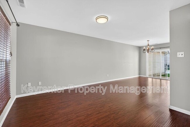 Building Photo - 1111 Ridgeway Dr