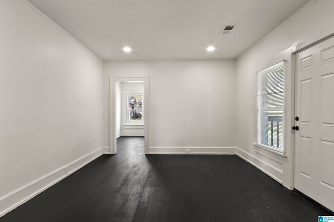 Building Photo - 1101 7th Ave W