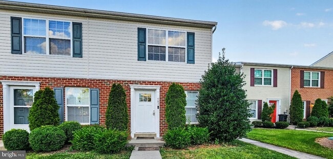 Building Photo - 483 Arwell Ct