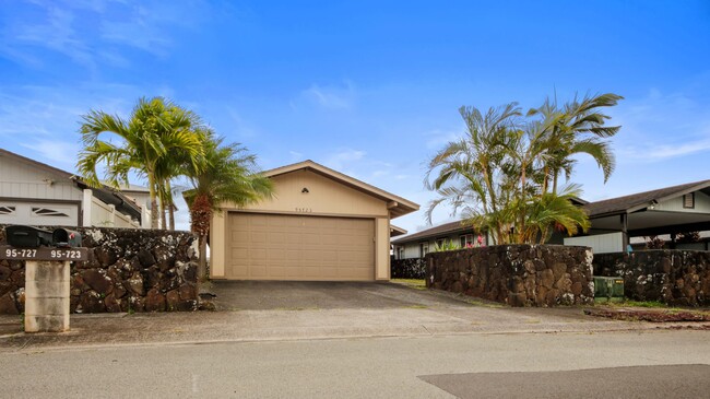 Building Photo - Mililani - 4bdrm/2bath with attached garag...