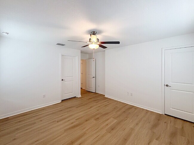 Building Photo - 822 Tennyson Mill Cir