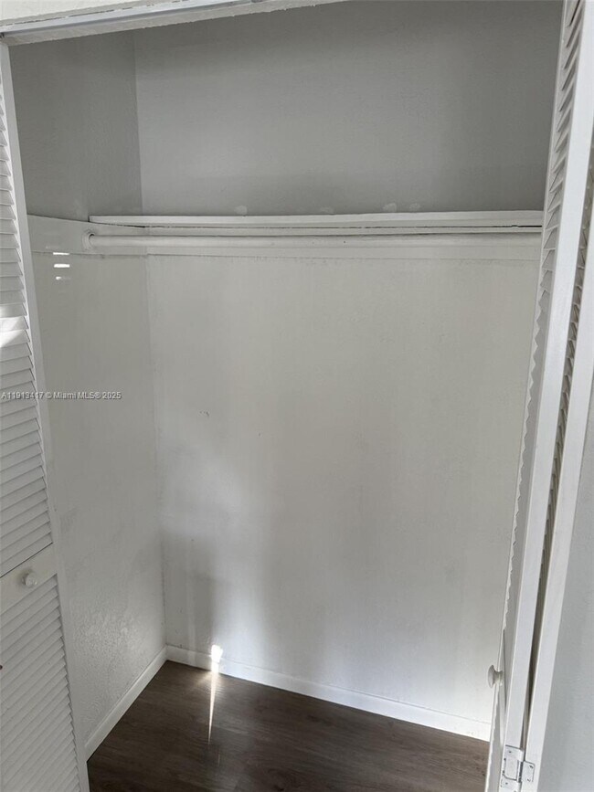 Building Photo - 3098 NW 20th Ct