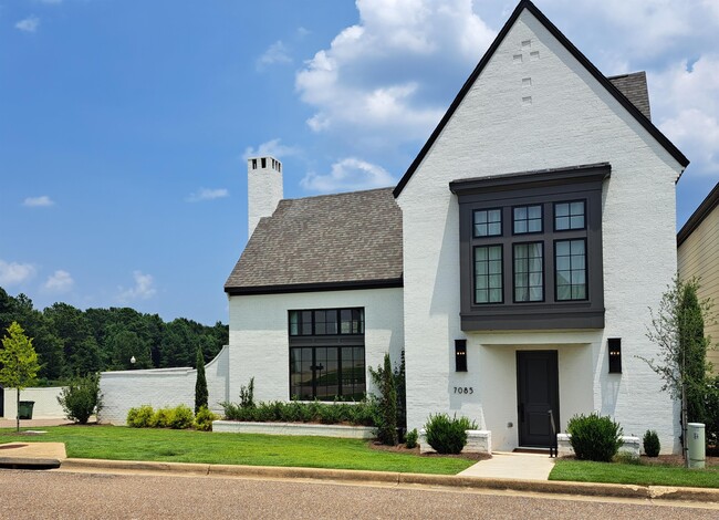 Building Photo - 7085 Fain Park Dr