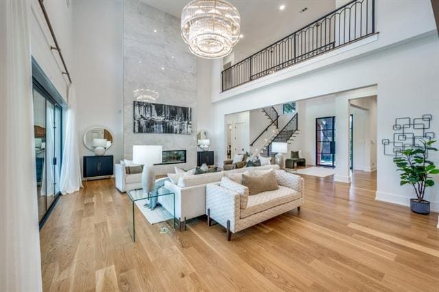 Building Photo - 6499 Royalton Dr