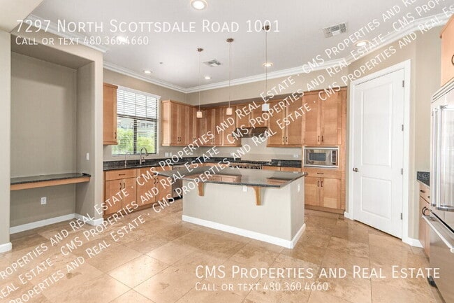 Building Photo - 7297 N Scottsdale Rd