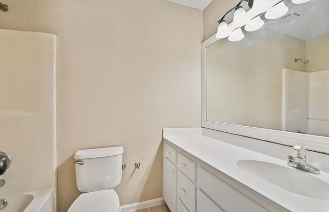 Building Photo - 393 Forest Park Dr