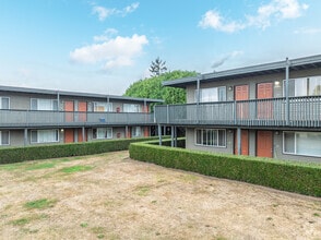 Building Photo - Sierra Meadows II