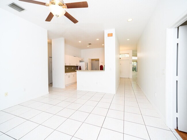 Building Photo - 14186 SW 32nd St