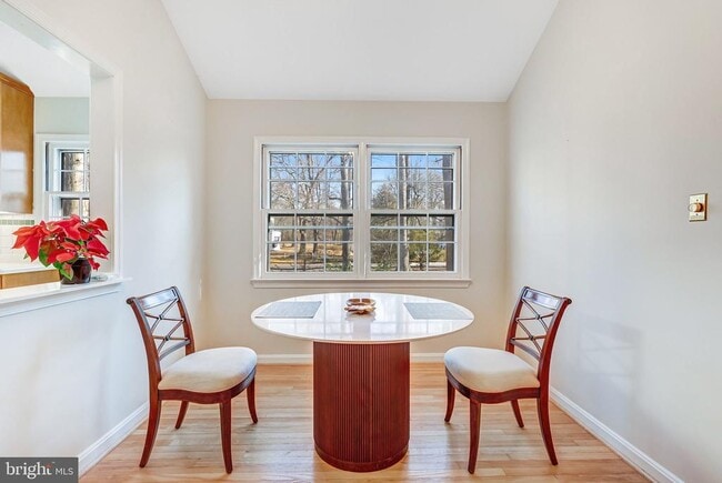 Building Photo - 9232 Forest Haven Dr