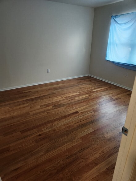 Building Photo - 14 S Indian Valley Ct