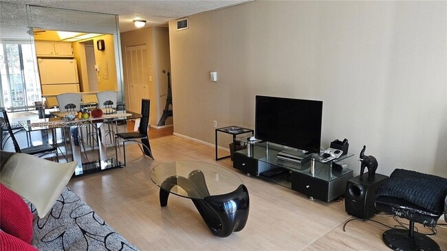 Building Photo - 16851 NE 23rd Ave