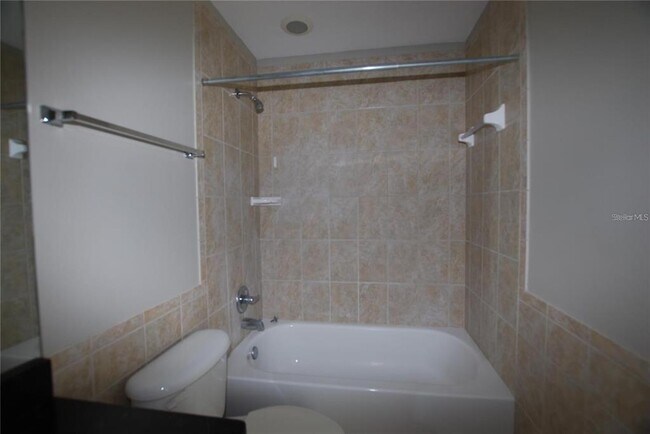 Building Photo - 312 E Hibiscus Dr