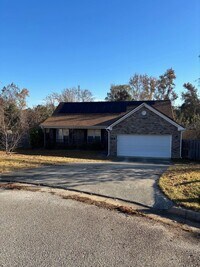 Building Photo - Updated 3/2 Brick Ranch In Grovetown - Available Now!