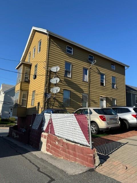Building Photo - 906 Branch Ave