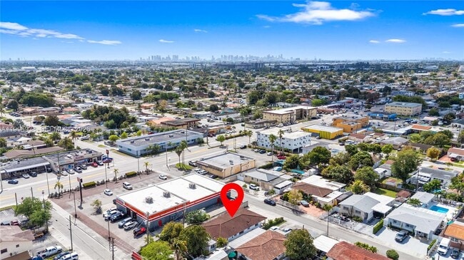 Building Photo - 361 E 39th St