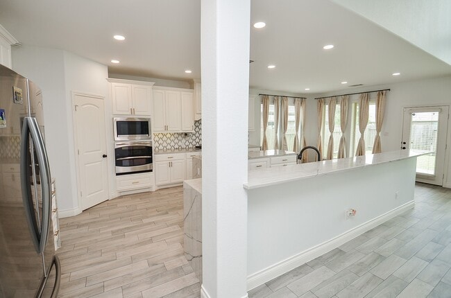 Building Photo - 3707 Brampton Island Dr