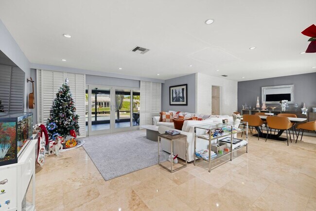 Building Photo - 6251 NE 19th Terrace