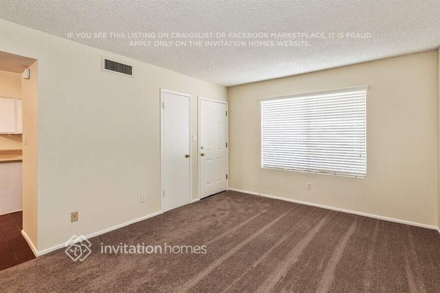 Building Photo - 215 N Kachina
