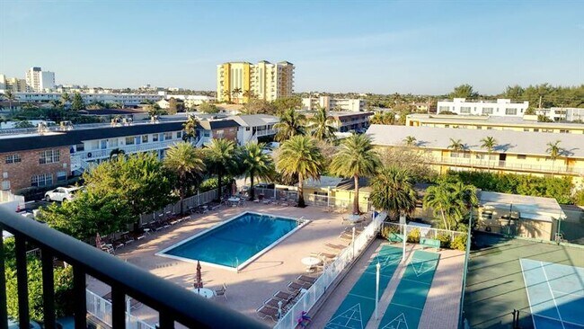 Primary Photo - 1009 N Ocean Blvd