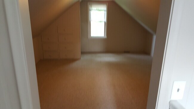 Building Photo - 13660 Manhattan St