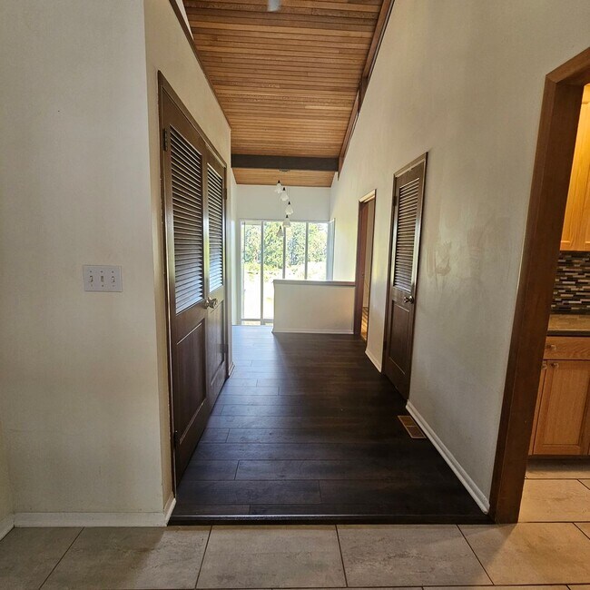 Building Photo - Private Bainbridge Island Retreat with Acreage & Modern Comforts