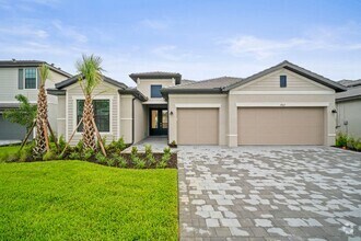 Building Photo - Spacious home 3beds+Den 3 baths located in...